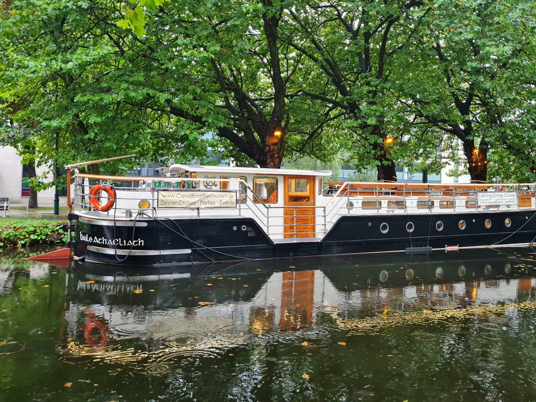 canal boat restaurant - dublin